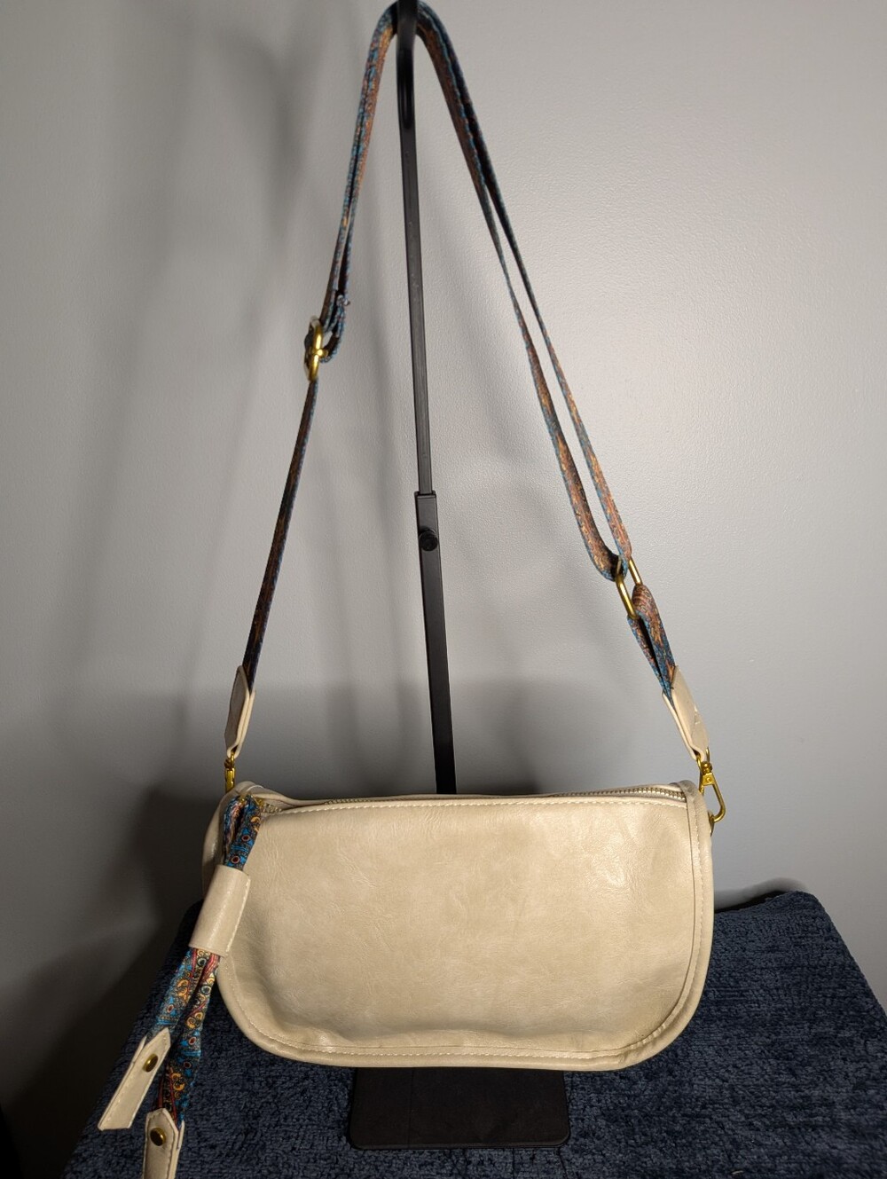 Beige Genuine Leather Crossbody Bag Detachable Multi Color Guitar Strap Boho